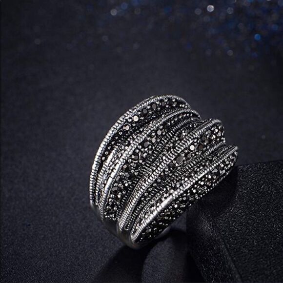 Retro Black Marcasite Wide Band Ring - Picture 5 of 9